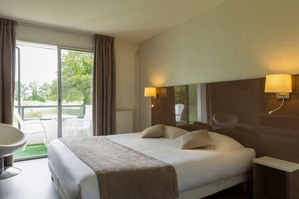 Hotel Du Golf Saint-Laurent Ploemel Habitación foto