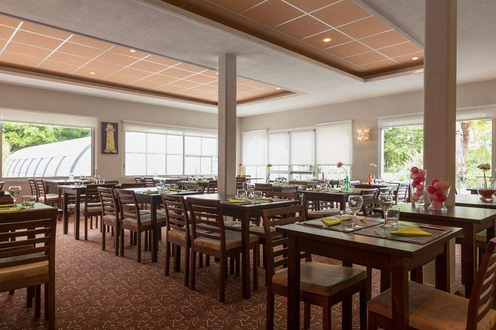 Hotel Du Golf Saint-Laurent Ploemel Restaurante foto