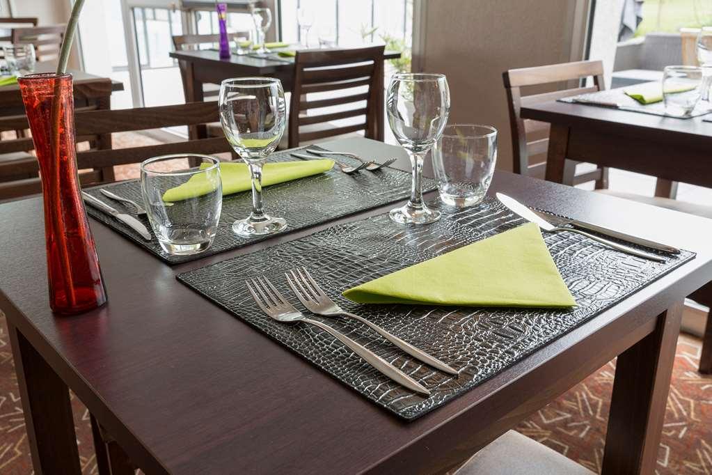 Hotel Du Golf Saint-Laurent Ploemel Restaurante foto